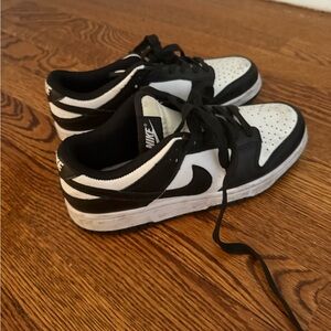 Nike low topdunks Black and White Sneakers